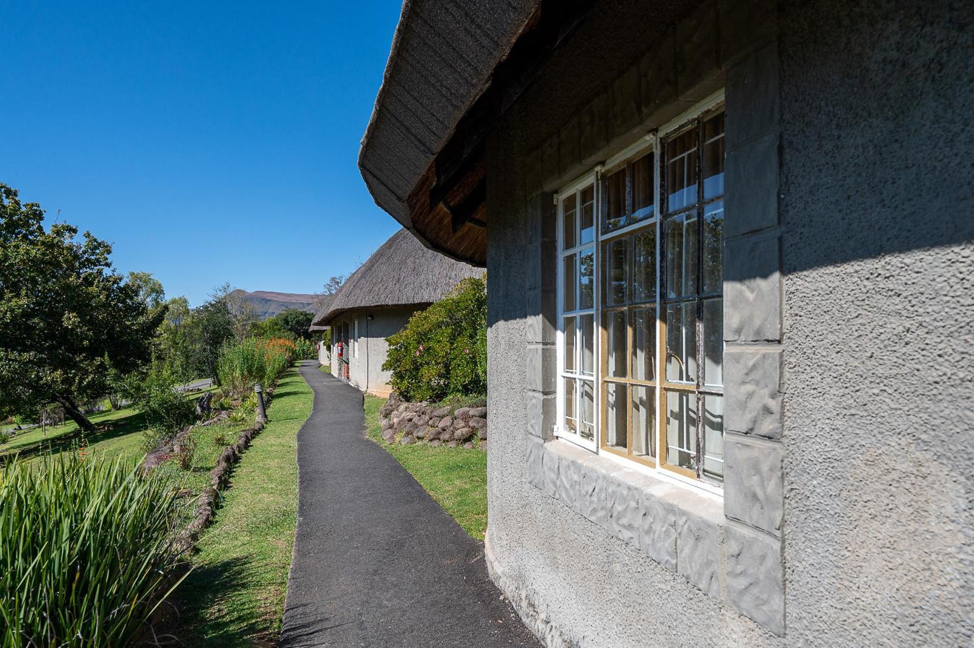 Cathedral Peak Hotel Winterton Zewnętrze zdjęcie